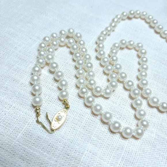 Vintage Pearl Necklace Glass Beaded Made In Japan  24" Hand Knot - Picture 5 of 9